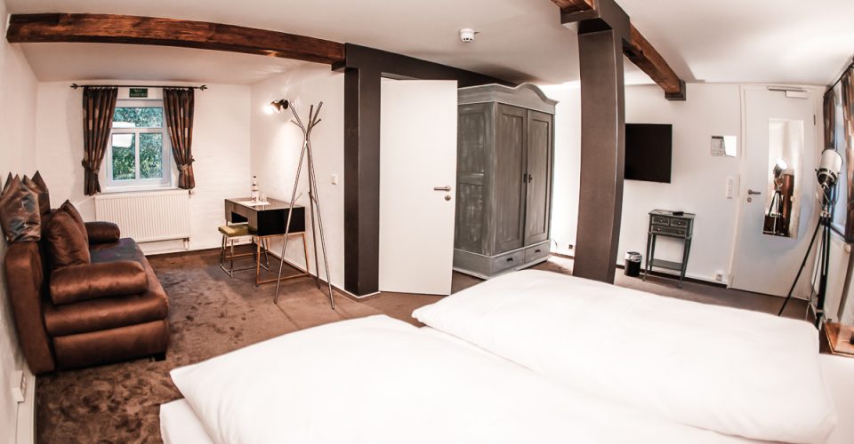 Das Zimmer Hahnenkammblick im Hotel Kahltalmühle